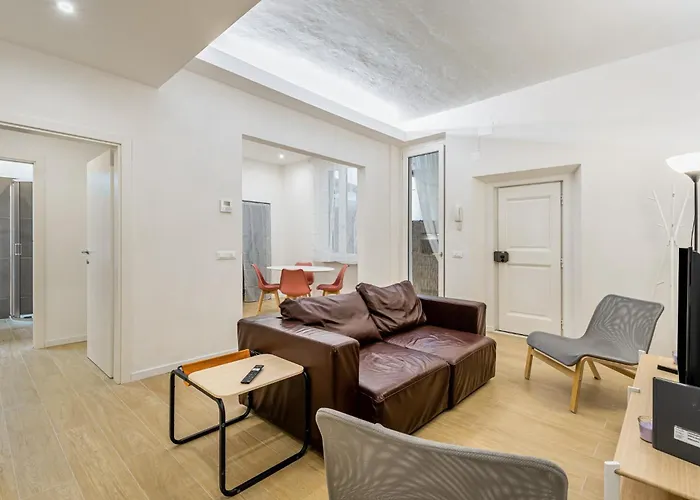 Guesthost - Giardino Della Fortezza Modern X6 With Patio Apartment *