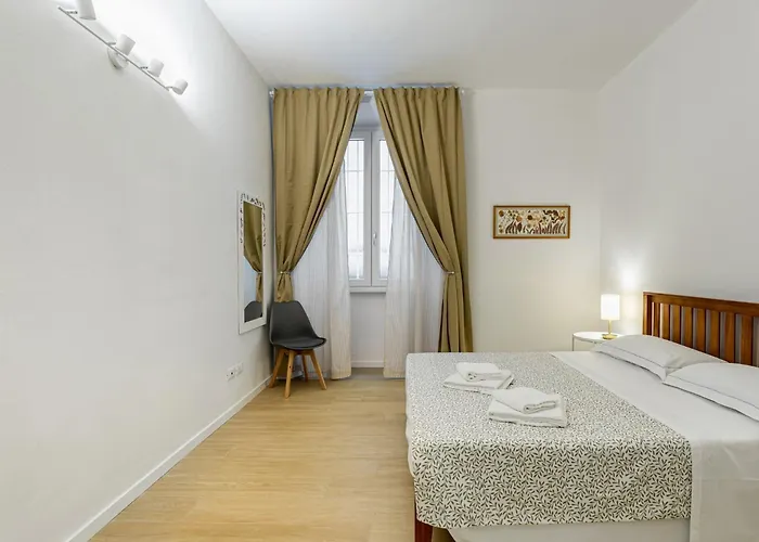 Guesthost - Giardino Della Fortezza Modern X6 With Patio Apartment