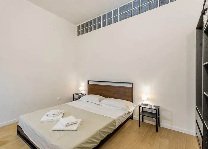 Guesthost - Giardino Della Fortezza Modern X6 With Patio *